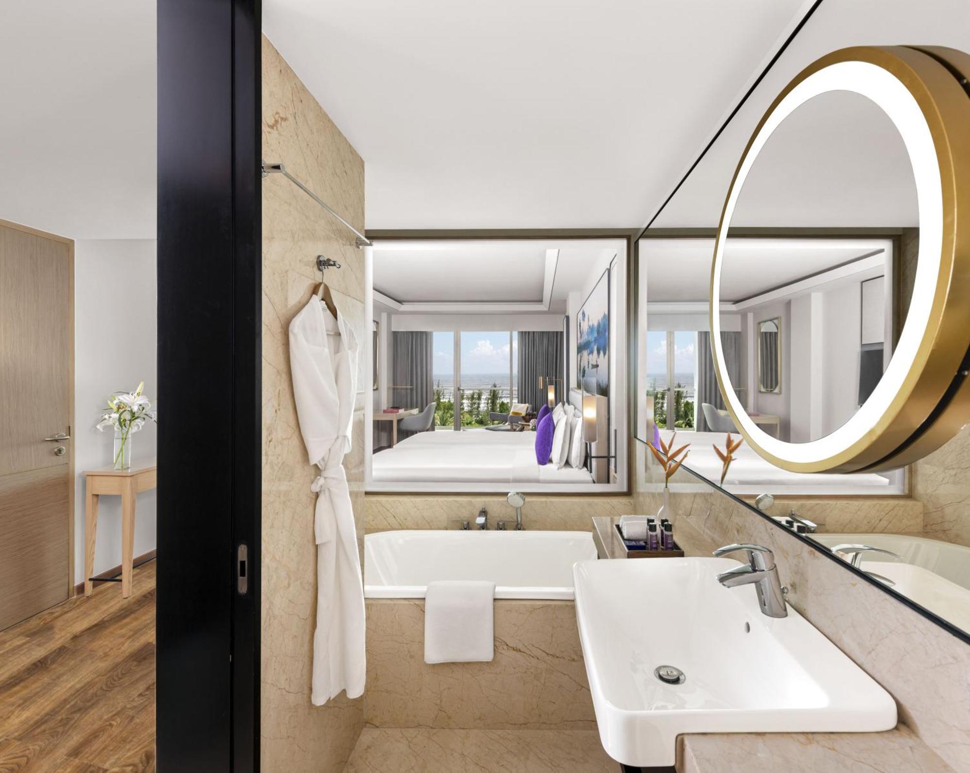 Vivanta Goa, Miramar Panaji Dış mekan fotoğraf